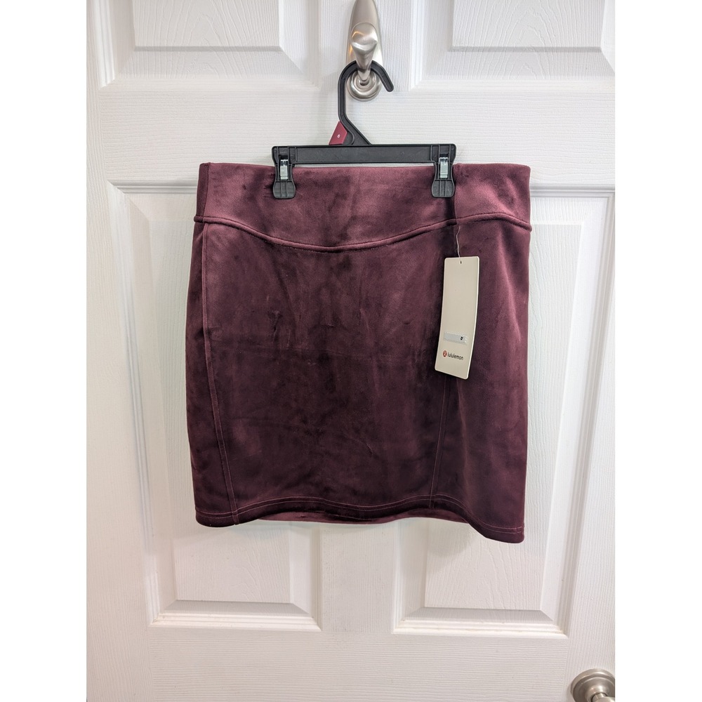 Lululemon Suede Mini Skirt Women Garnet Faux Suede Athleisure NWT - Size M